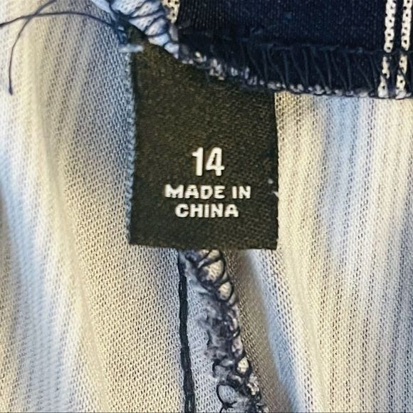 Roz & ALI Striped trouser pants, ankle Size 14, navy blue, white NWOT - Picture 6 of 12